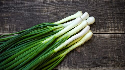 SONDAJ G4FOOD | Ceapa, smântâna și mărarul, în topul ingredientelor care definesc gustul românesc / Ce loc ocupă cartoful