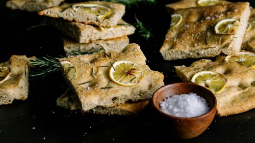 OMS a încercat să convingă guvernele să impună reducerea cu 30% consumului de sare pentru populație, până în 2025, dar planul a eșuat / Soluții simple pentru reducerea consumului de sare