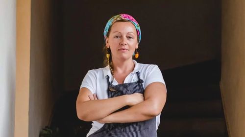 Oana Coantă, bucătarul-șef și co-proprietarul unui restaurant din Brașov: Mărirea TVA e cea mai mică problemă pe care o avem în HoReCa