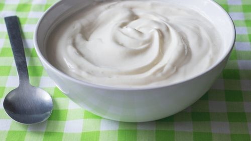 Ce se întâmplă în organism atunci când consumi iaurt zilnic / Poate avea beneficii neașteptate, dincolo de faptul că este un aliment hrănitor / Alege iaurtul simplu sau degresat, pentru beneficii maxime