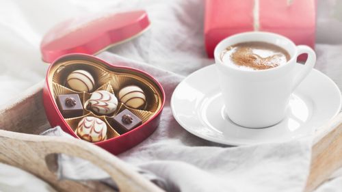 ANALIZĂ: Să fie acesta cel mai scump Valentine's Day din istorie? Prețurile la cafea, ciocolată și aur au atins maxime istorice