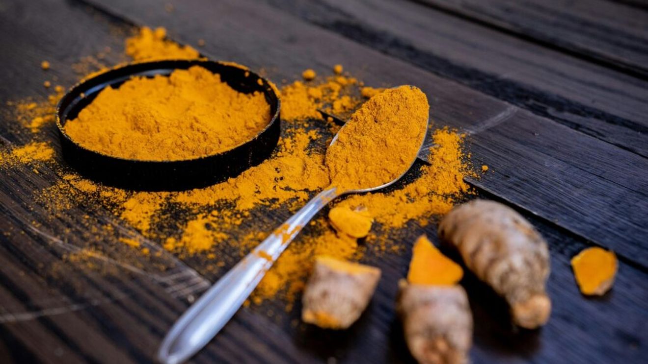 Turmericul: Are efecte asupra sănătății? / În ce mâncăruri pot să-l folosesc? / Știai că turmericul poate fi folosit, în anumite combinații, pentru crearea de măști pentru față?