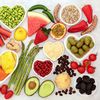 5 alimente banale care pot susține sănătatea inimii mai mult decât multe diete complicate / Fructe de pădure, cafea, ceai și încă două alimente recomandate de specialiști
