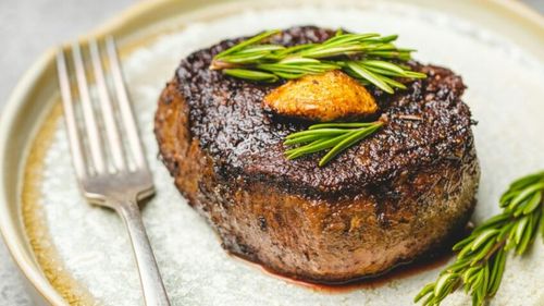 Cum s-a gătit vita la Casa Albă în funcție de preferințele ocupanților Biroului Oval/ De la plăcintele cu carne de vită ale lui Washington la opțiunea lui Trump pentru carnea bine făcută