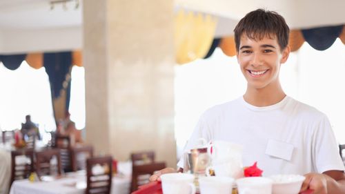 Băutura digestivă recomandată de dieteticieni după o masă copioasă / Ajută la balonare, greață și crampe