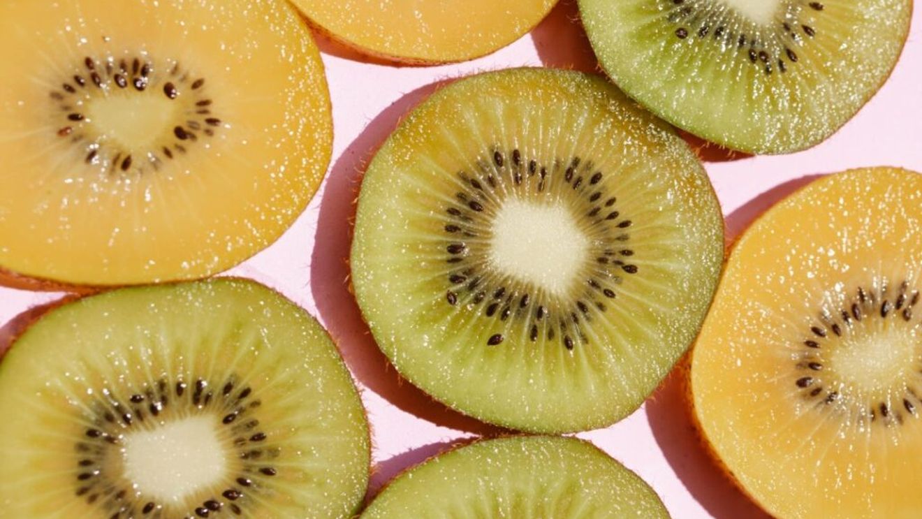 Tot ce trebuie să știi despre fructele kiwi/Asigură necesarul de vitamina C pentru întreaga zi, pot fi folosite la frăgezirea cărnii, dar pot produce și alergii