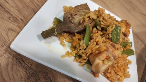VIDEO Rețetele Juanitei: Paella Valenciana – rețeta clasică a unui preparat secular
