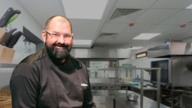 Chef Adrian Hădean anunță condițiile de recrutare a 12 tineri pentru programul gratuit „Culinary Horizons”