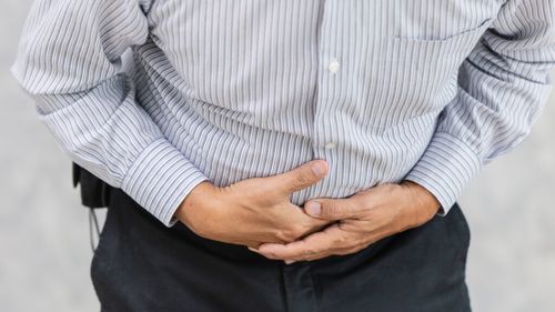 Anchetă DSP după un posibil focar de toxiinfecție alimentară la un hotel din Iași/ Zeci de persoane au prezentat simptome