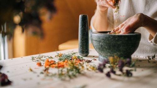 Plantele medicinale și aromatice, în centrul unei sărbători dedicate gastronomiei și tradițiilor din Ținutul Secuiesc