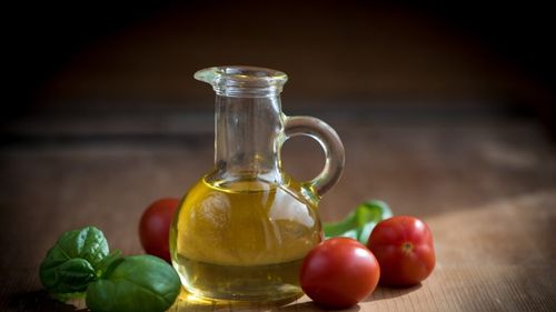 Mega Image retrage un ulei de măsline extravirgin. Risc de contaminare încrucișată cu pesticidul clorpirifos