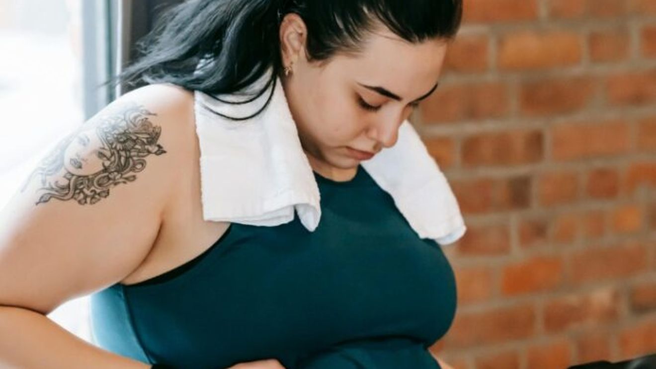 Vrei să ai abdomenul (mai) plat? Iată 20 de alimente care te scapă de balonare