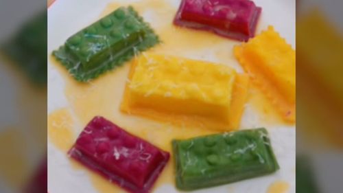 VIDEO | Ravioli în forme de Lego. Ideea aproape genială a unui chef londonez de origini poloneze, Mateo Zielonka, îndrăgostit de pastele italiene și cunoscut pe rețele sociale ca The Pasta Man