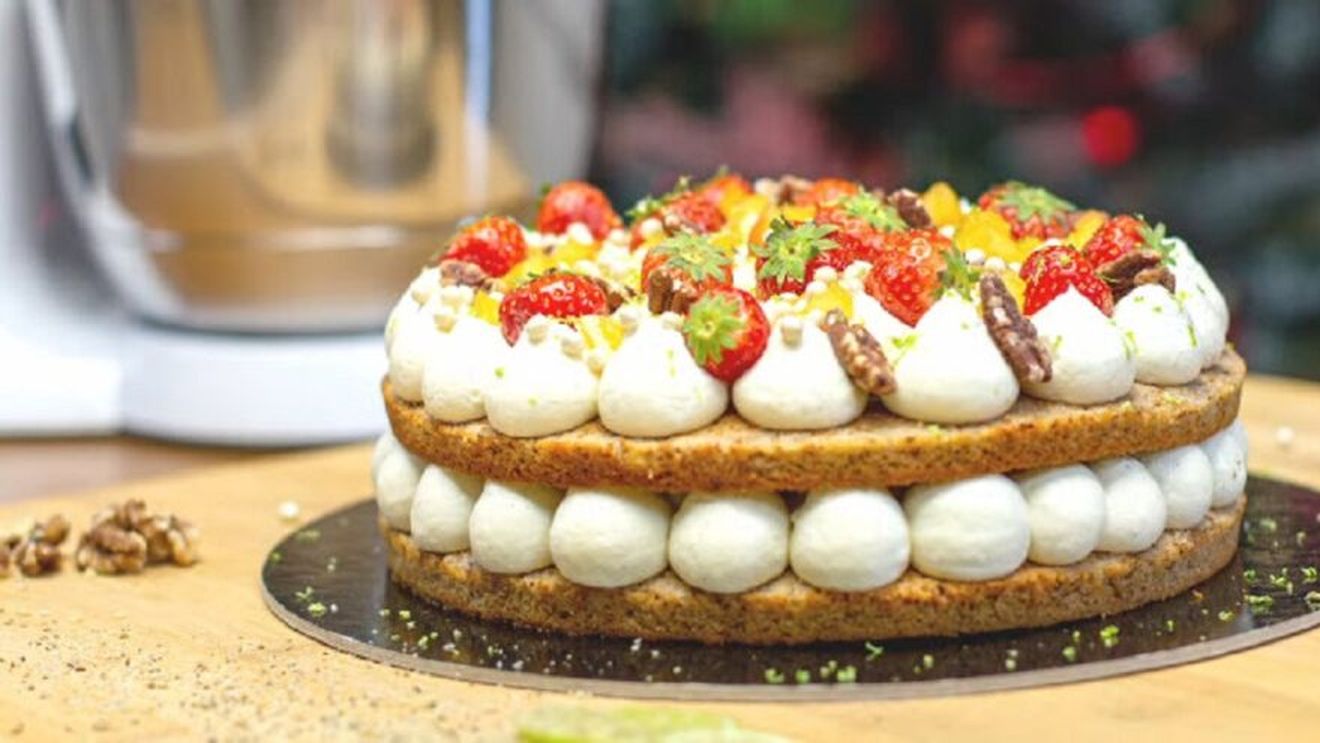 Tort pentru Sf. Andrei, cu blat de nucă, cremă de brânză și insert de mere caramelizate/ Gust de sezon, de mere, scorțișoare și lămâie, după rețeta lui chef Bontea