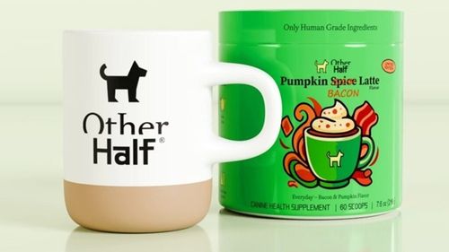 Latte cu dovleac și bacon pentru câini: Trendul sezonier care cucerește stăpânii de animale