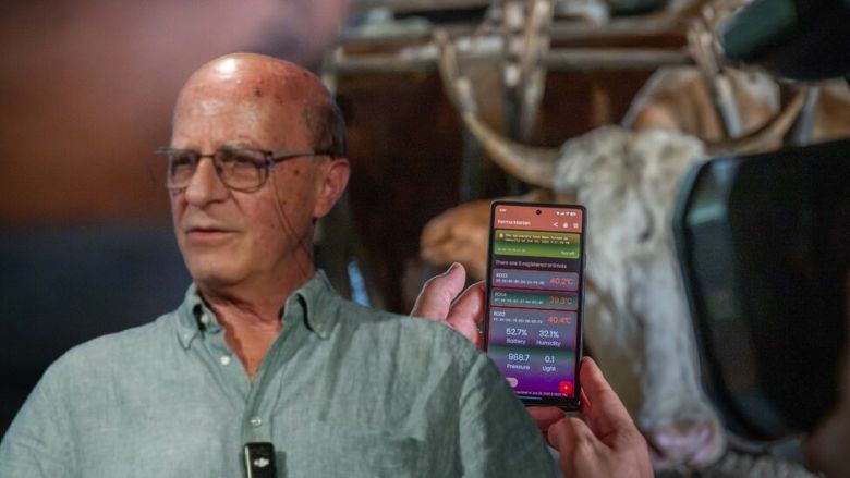 VIDEO | Senzorii de 1.200 de euro care au crescut producția unei ferme cu până la 10% / Viorel Marin (ANAMOB): „În trei luni s-a scos investiția”