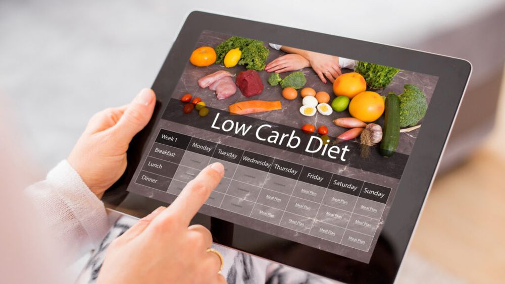 De ce nu slăbești, deși ai eliminat carbohidrații aproape în totalitate / Explicațiile specialiștilor despre dietele „low-carb”