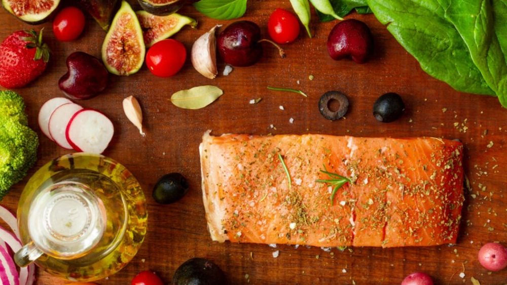 7 alimente care pot ajuta în apneea obstructivă în somn. Ce să mănânci și ce să eviți pentru un somn mai bun