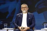 VIDEO | „Afacerea” de 2 miliarde de euro din bucătăriile gospodinelor de pe Facebook / Cozonaci, torturi și platouri, vândute prin intermediul WhatsApp și al rețelelor de socializare / Florin Maxim, expert în industria ospitalității: „Este o piață neagră care nu se vede. Ar putea intra în legalitate”