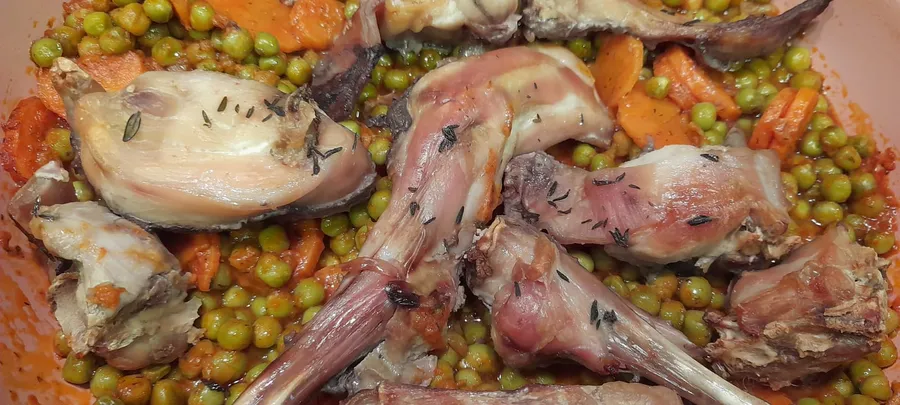 tocana de mazare cu iepure