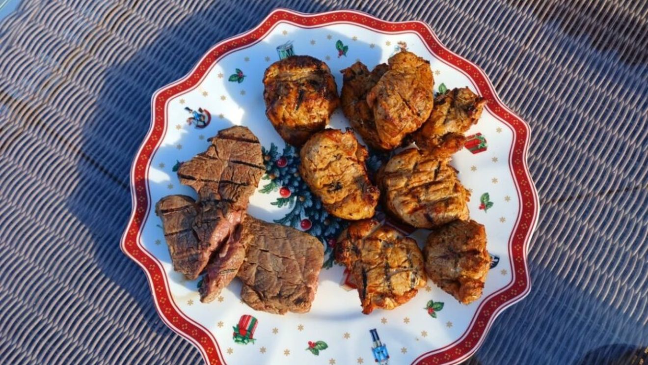 Rețetele Juanitei: Mușchiuleț de porc, gătit rapid la cuptor, un preparat ideal când ai oaspeți