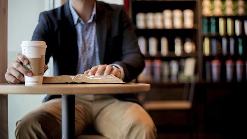 Cea mai top secret cafenea din lume. În locația Starbucks din sediul CIA se bea multă cafea cu vanilie și frappuccino