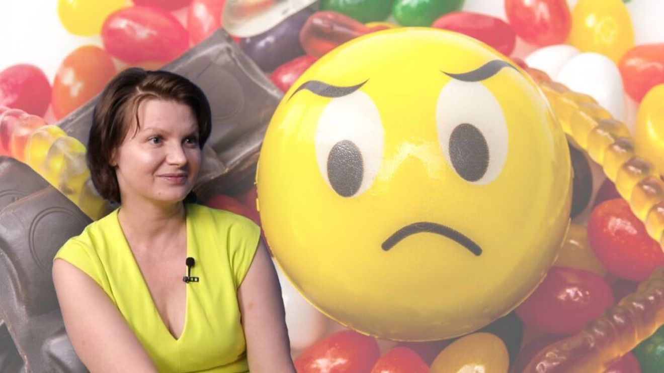 Zahărul poate declanșa acnee / Explicațiile medicului dermatolog Roxana Chelaru: „Da, există această relație între alimentele cu indice glicemic crescut și declanșare puseelor de acnee”