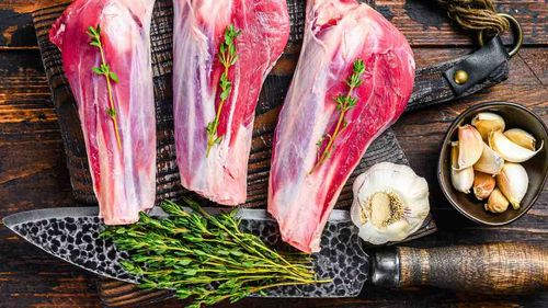 Carnea de ied și cea de iepure, alternative pentru carnea de miel pe masa de Paște / Fermier: „Sunt cereri făcute încă de anul trecut pentru iezii de anul acesta”