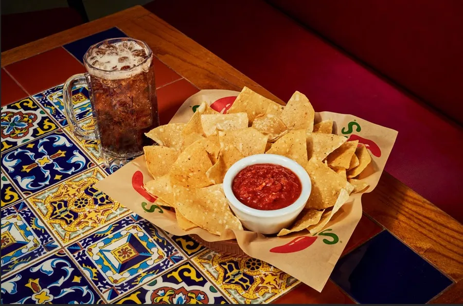 chilis-preparate-local-smart-casual-europa-america-4