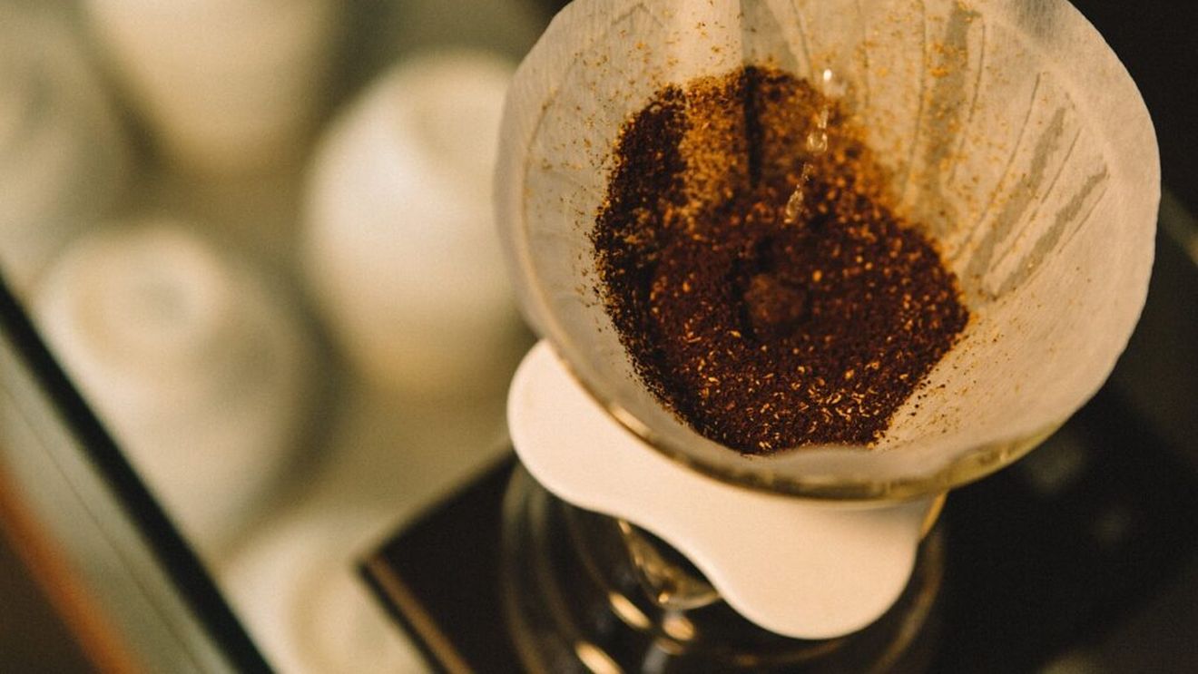 Dacă ai colesterolul mărit este mai bine să bei cafea la filtru. De vină e cafestolul