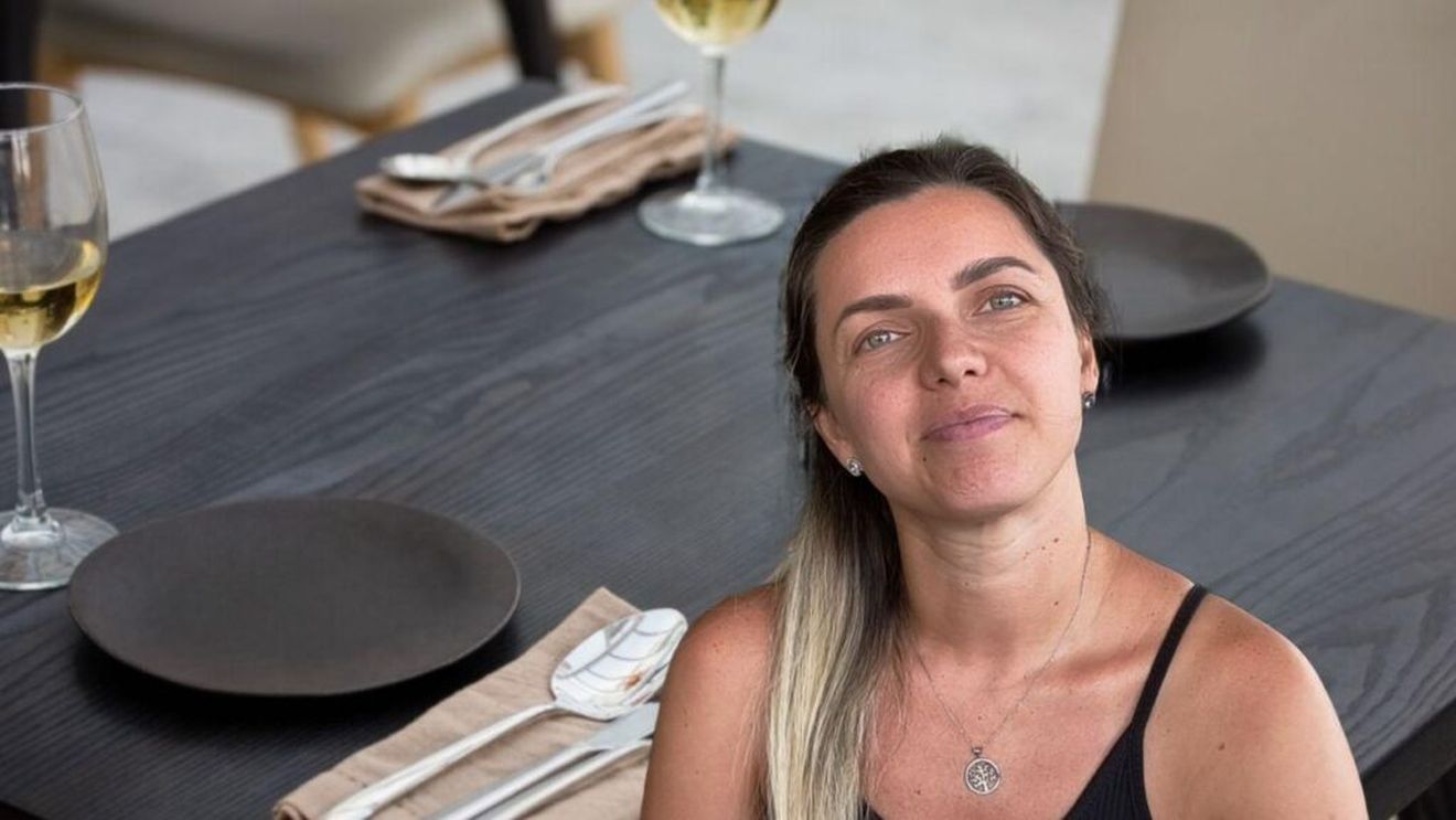 VIDEO | De la Sarmale la Tapas | Față de restul meniului, mâncarea românească are prețuri mai economice/ Larisa Olteanu, proprietar restaurant în Alicante (Spania): „Ne-am gândit să avem o ofertă la mâncarea românească, să le dăm conaționalilor noștri ocazia să mănânce o ciorbă sau niște mici la un preț decent”