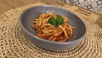 GALERIE FOTO | Paste bolognese cu sos ragu de carne și dovlecei. o reinterpretare cu dovlecei a rețetei tradiționale italiene