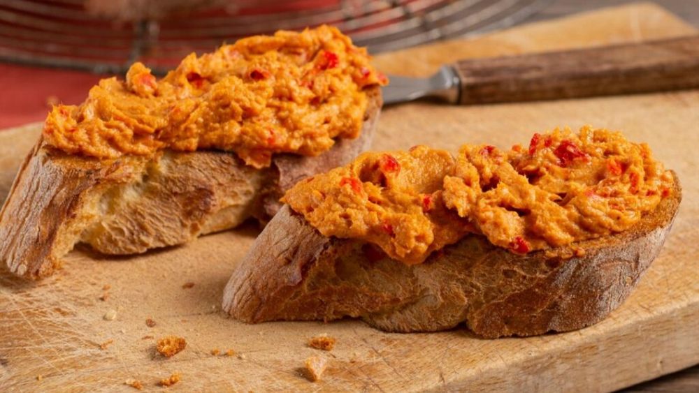 Cum să transformi o gustare simplă într-un aperitiv rafinat, cu pate de ton RIO Mare