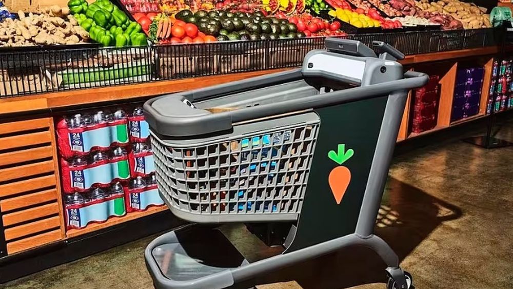 Cărucioarele inteligente cu AI revoluționează cumpărăturile / Sunt dotate cu inteligenţă artificială, camere, senzori şi au cântar integrat / Cu ajutorul unui ecran digital, clienţii pot urmări totalul cheltuielilor în timp real și pot beneficia de reduceri personalizate
