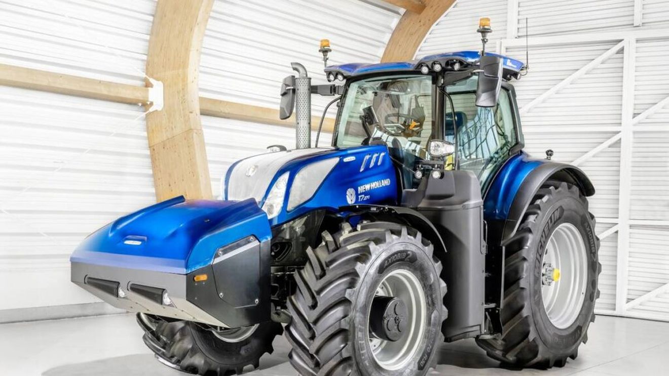 New Holland lansează tractorul T7.270 alimentat cu metan, la Agritechnica 2025/ Noul model promite până la 11 ore de autonomie și o amprentă de carbon negativă, pentru fermele care utilizează biometan produs local