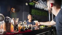 Recorduri nedorite: românii sunt cei mai vajnici băutori din lume, conform MSN