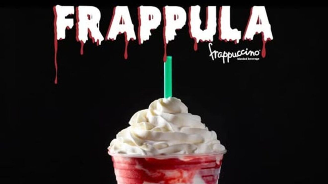 Starbucks are din nou în meniu „Frappula”, băutura inspirată de Dracula / Frappuccino-ul de Halloween combină vanilie, ciocolată și căpșuni