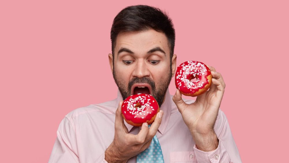 De ce apar poftele intense de dulce atunci când reduci carbohidrații / Ce recomandă specialiștii, dacă ai început o dietă low-carb