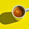 Bacteria intestinală care „se hrănește” cu cafea ar putea ajuta la reducerea inflamației / Ce au descoperit cercetătorii despre microbiom