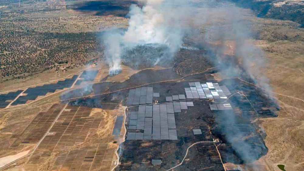 Circa 1.000 de incendii în câmpurile agricole din Spania, în ultimii doi ani, provocate de defecțiuni la panourile fotovoltaice