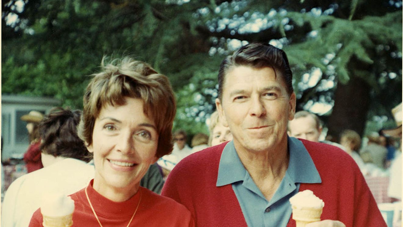 Cum a devenit înghețata un simbol oficial al verii în America / Președintele Ronald Reagan a dat un decret prezidențial prin care a stabilit că luna iulie trebuie să fie „Luna Națională a Înghețatei” / Ce înghețată prefera Ronald Reagan?