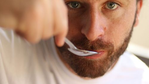 6 alimente care pot susține nivelul de testosteron la bărbați / Ce spun nutriționiștii despre dietă și hormoni