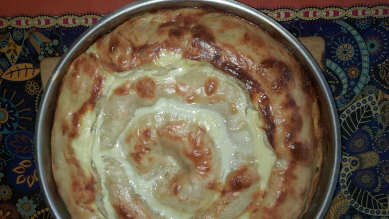 Rețetele bunicii: Plăcintă cu brânză și-o poveste cu surori