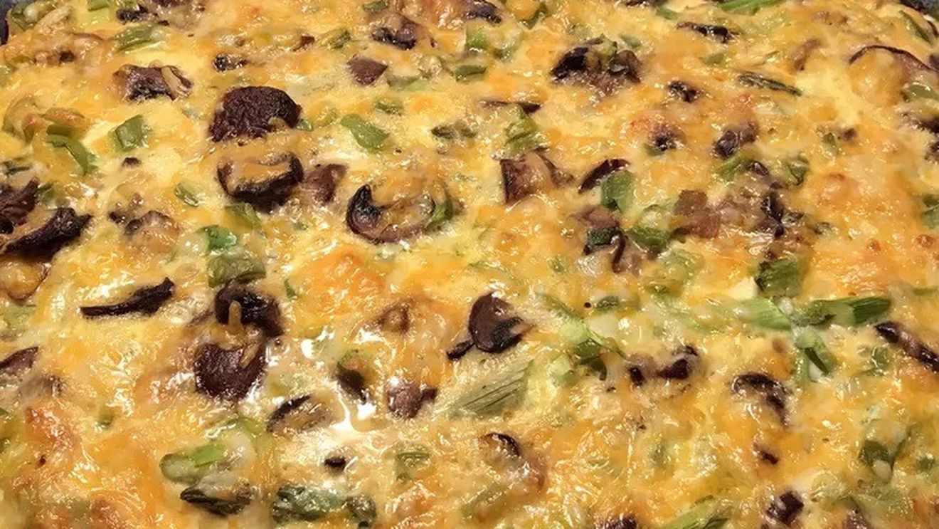 Mic dejun cu ouă, ciuperci și sparanghel, care îți va face dimineața mai ușoară/Consistent, preparat de cu seară, după ce te-ai trezit,  doar îl dai la cuptor