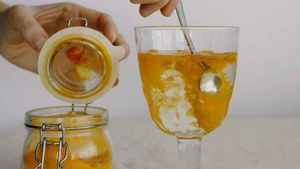 Suplimentele pe bază de plante pot conține compuși care copleșesc funcțiile de detoxifiere și metabolism ale ficatului, arată teste recente