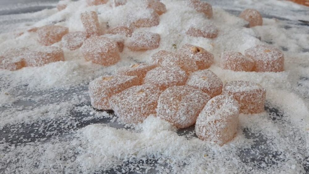 Reportaj FOTO & VIDEO: Cum arată interiorul unei fabrici de deliciu turcesc