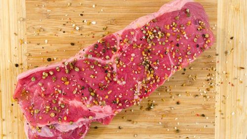 Consumul acestui aliment poate crește riscul de cancer pancreatic/Nu face abuz de carne roșie și gătește-o după regulile nutriționiștilor, dacă vrei să te menții sănătos