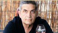 A murit Răzvan Stoenescu, fondatorul Winelover România și unul dintre cei mai activi promotori ai vinului românesc