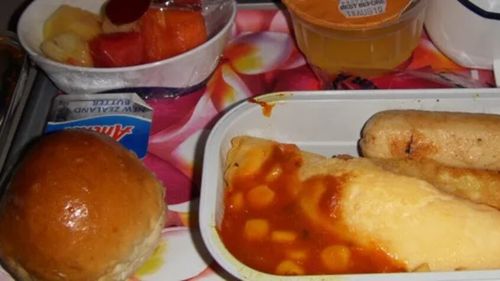 Cât de sigură este mâncarea pe care o primești în avion / Alimente pe care le poți consuma în siguranță, conform specialiștilor