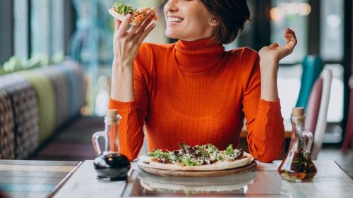 Mindful eating & lifestyle – Cum te ajută obiceiurile mediteraneene să încetinești ritmul și să reduci stresul